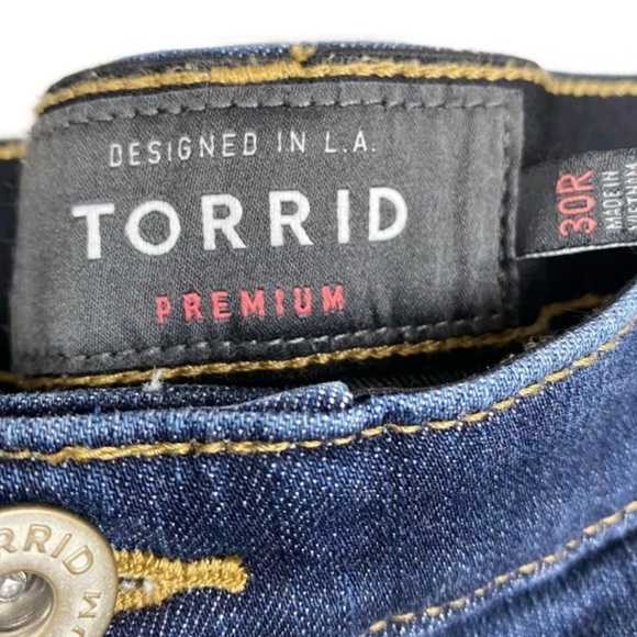 Torrid sky high skinny jeans size 30R - Picture 7 of 7
